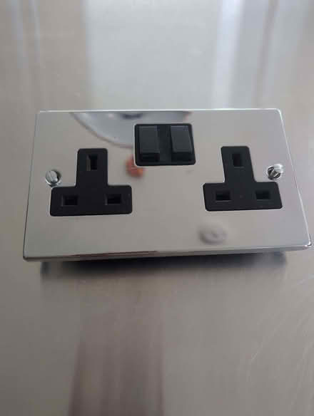 Photo of free 3 Shiny chrome elecrical sockets (light switch no longer ava (Wimbledon SW19) #4