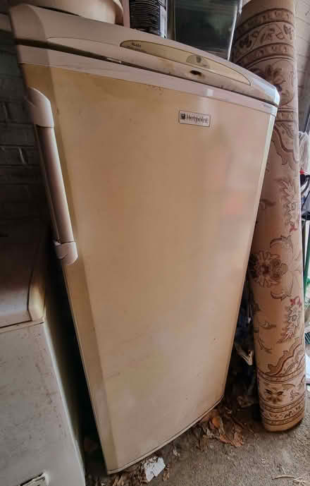 Photo of free fridge - hotpoint rla51 (Sunniside NE16) #1