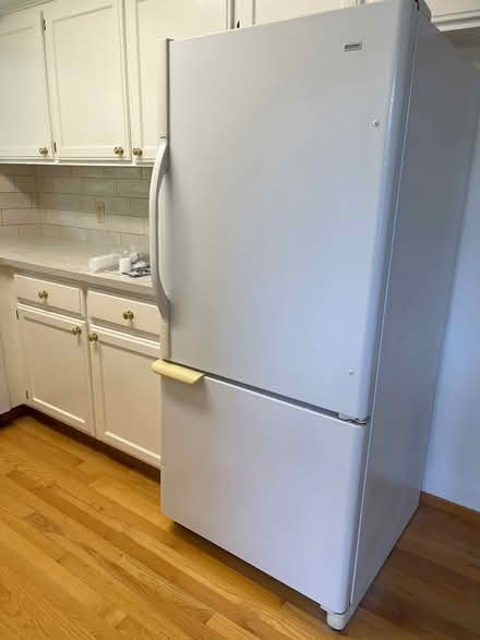 Photo of free Kenmore refrigerator (Saratoga Village) #1