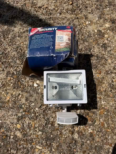 Photo of free Security Sensor light with bulb (Wallington) #1
