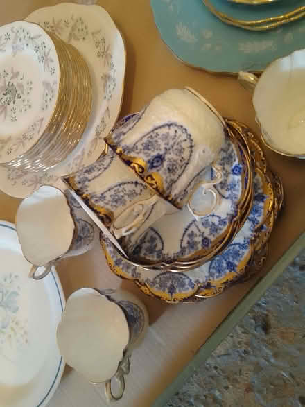 Photo of free China various items plus whisky decanter (Purley on Thames RG31) #1