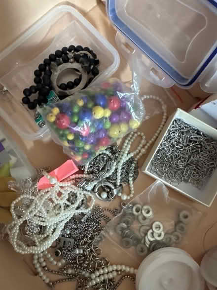Photo of broken/discarded : jewelries, Beads, Stones, metals chains (Kennington SE11) #2