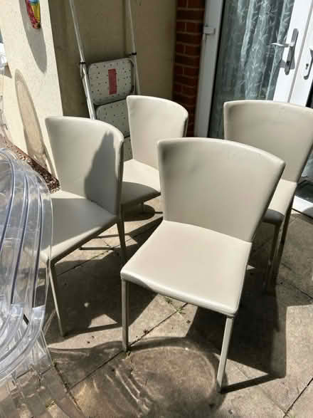 Photo of free 4 x fishpools dining chairs (Harrow HA3) #2