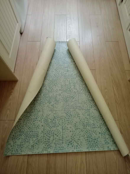 Photo of free vinyl flooring offcut (Frimley Ward GU16) #1