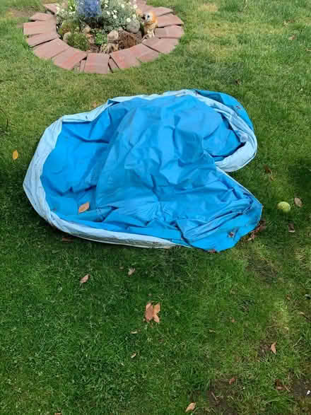 Photo of free Paddling pool large year old (Wallington SM6) #1