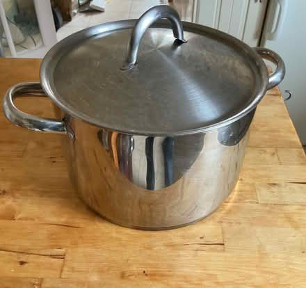 Photo of free Large stainless steel pot (Weston Rhyn SY10) #1
