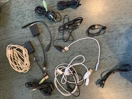 Photo of free Random cables (Elephant and castle SE11) #1