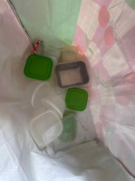 Photo of free Various kitchen items (Wimbledon SW19) #4
