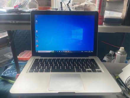 Photo of free Win10 MacBook Pro for student (ealing W5) #2