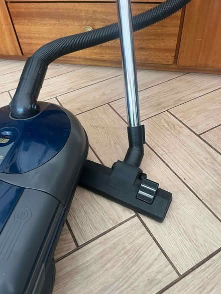 Photo of free vacuum cleaner (Broxtowe NG8) #3