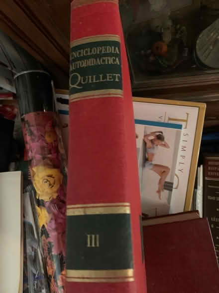 Photo of free Spanish Encyclopedia (south Phoenix) #2
