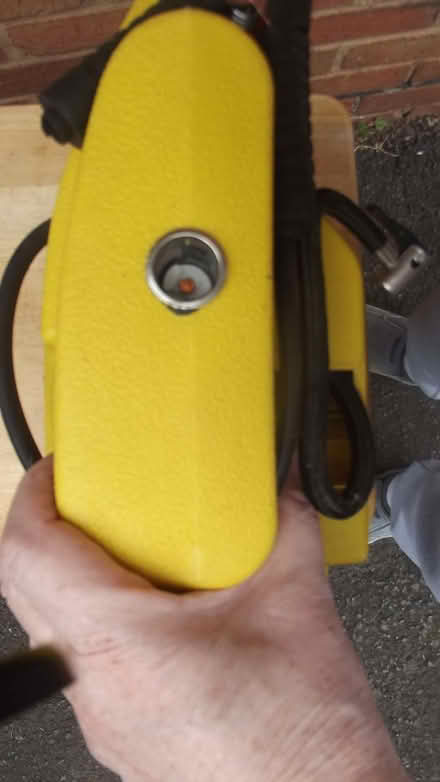 Photo of free Jump Starter, Air Compressor, Torch & 12v Output Socket. (Franche DY11) #3