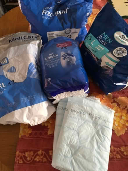 Photo of free Unisex discreet pads, sheet protectors and disposable gloves (Hailsham BN27) #1