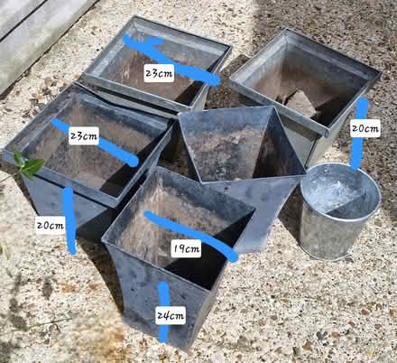 Photo of free Metal gardens planters (Countesthorpe LE8) #1