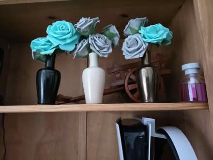 Photo of free 3 Mini vase with flowers (Birchfield B20) #1