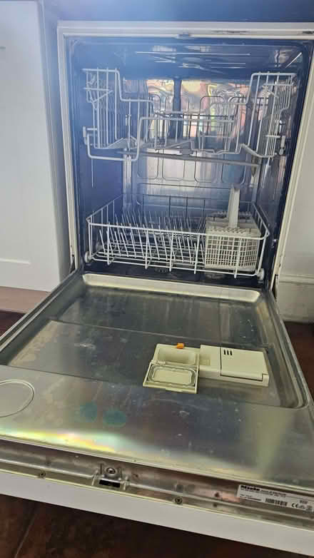 Photo of free Dishwasher - Miele (Gravel Hill SL9) #4