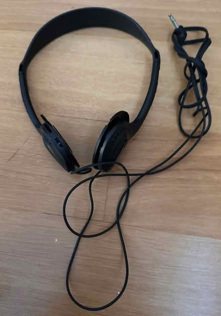 Photo of free Sony Headphones MDR-24 (Martinez, near Ace Hardware) #1
