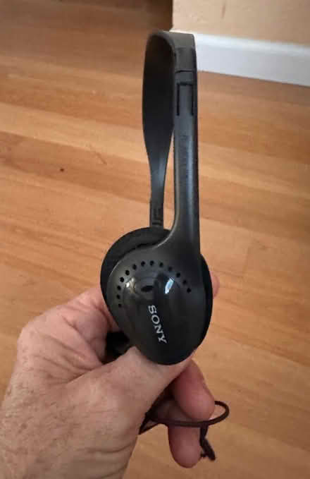 Photo of free Sony Headphones MDR-24 (Martinez, near Ace Hardware) #2