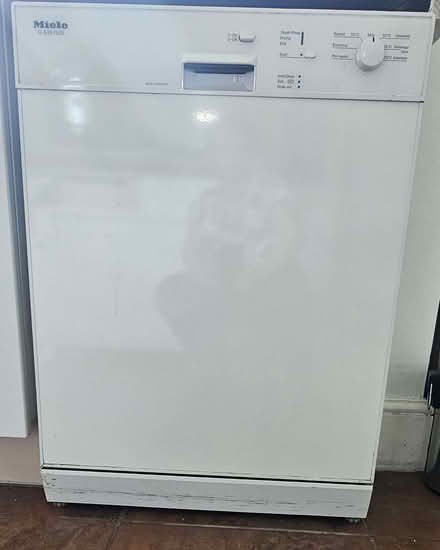 Photo of free Dishwasher - Miele (Gravel Hill SL9) #1