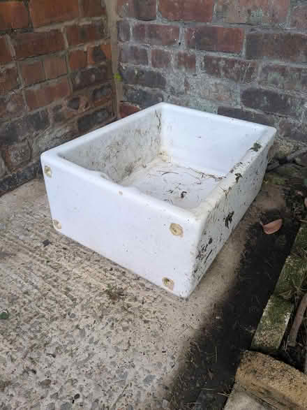 Photo of free Belfast sink (Manchester M19) #1