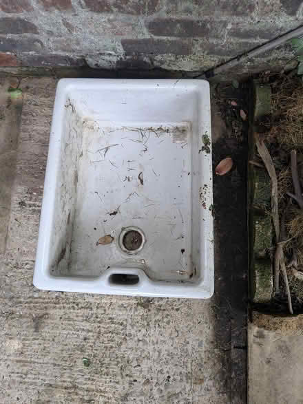 Photo of free Belfast sink (Manchester M19) #2