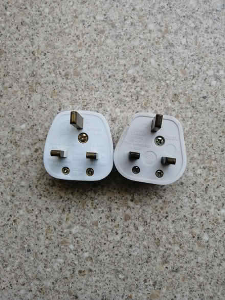 Photo of free 2 White Plugs (Wolverhampton (WV10)) #1