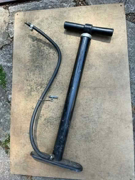 Photo of free Tyre pump from Lada tool kit (Roebuck SG2) #1