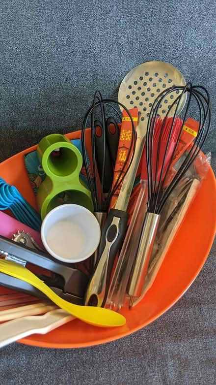Photo of free Assortment of Kitchen Items (01890) #1