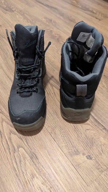 Photo of free Women's 7.5 Composite Toe Shoe (Edgewater) #2