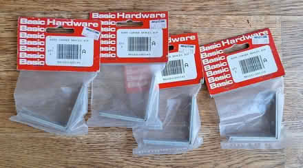 Photo of free Metal corner braces (Epping CM16) #1