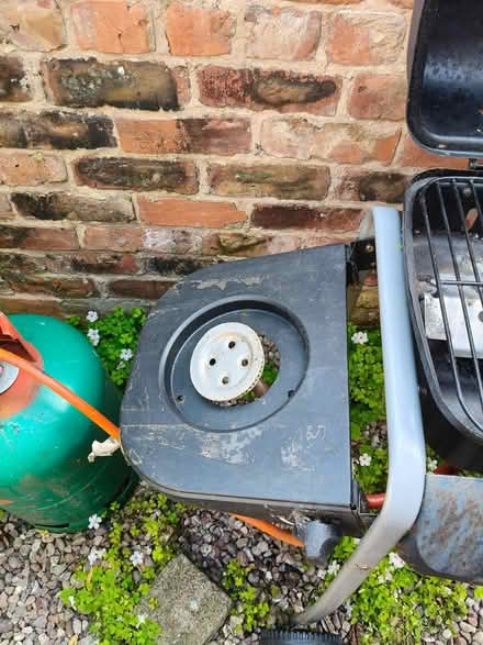 Photo of free gas bbq (Manchester rusholme M14) #3