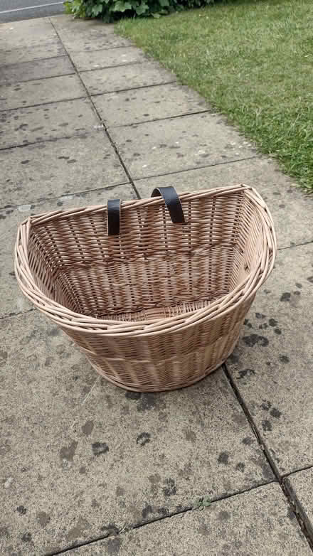 Photo of free Wicker basket for bike handlebars (Chippenham SN14) #3
