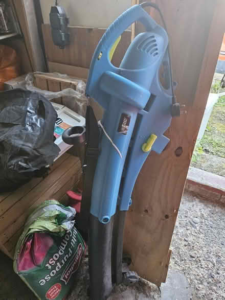 Photo of free Garden blower and Vac (Mitcham CR4) #1