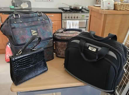 Photo of free 7 vintage bags (Flitwick) #2