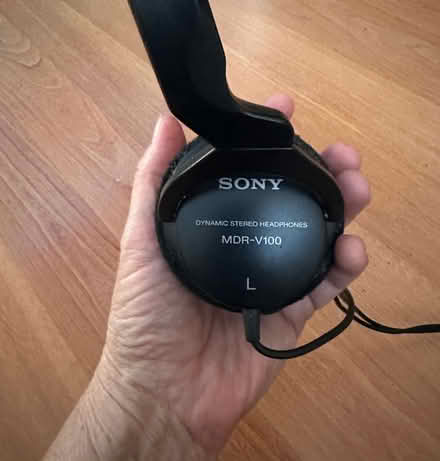 Photo of free Sony Headphones MDR-V100 (Martinez, near Ace Hardware) #2