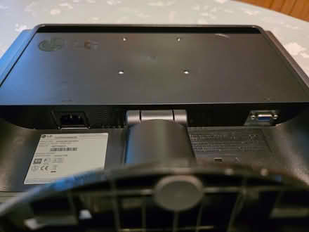 Photo of free PC screen 19 inch (Old Basing RG24) #3
