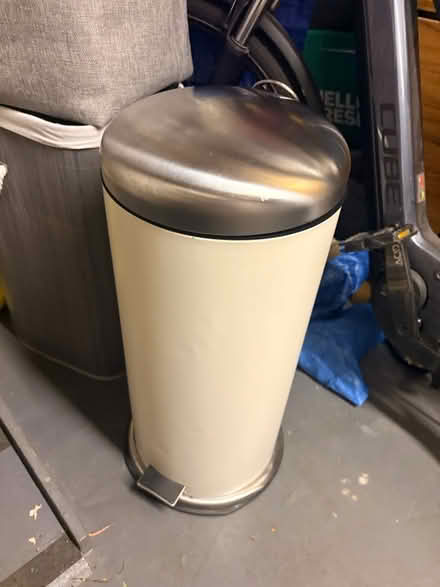 Photo of free Kitchen bin (Combe Down BA2) #1