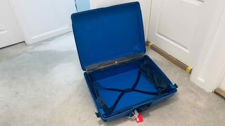 Photo of free hard case Carlton Suitcase (Westdene BN1) #3