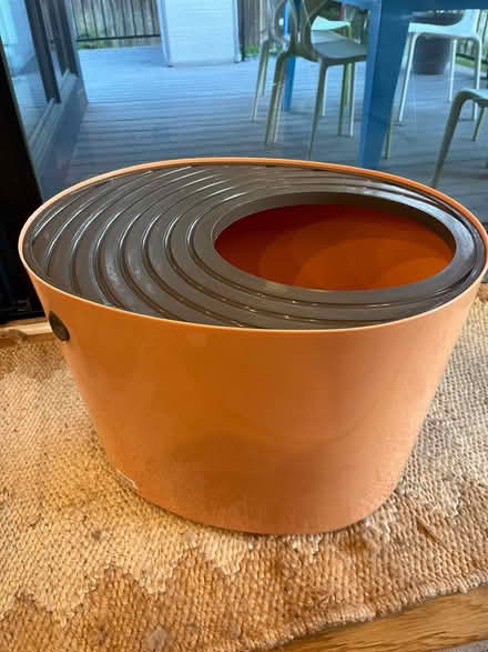 Photo of free cat litter top entry (Bloor & Islington) #4