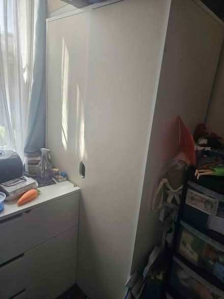 Photo of free Wardrobe plus Drawers wt changing (N16 Stoke Newington) #1