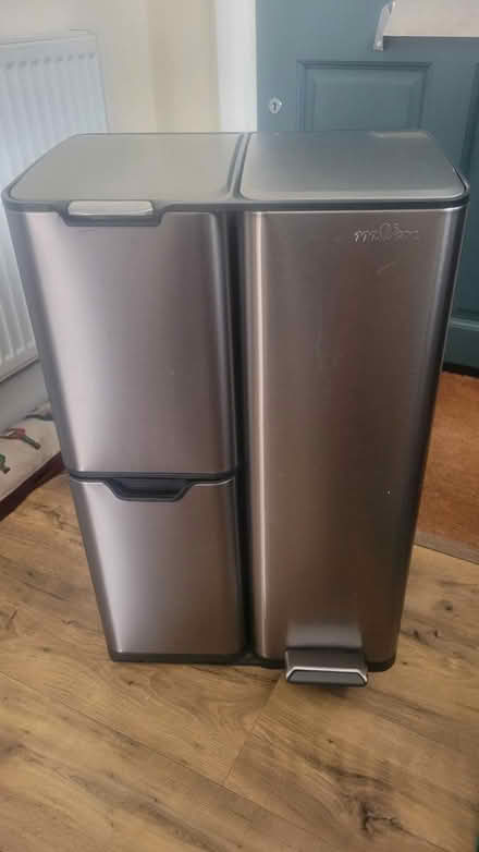 Photo of free M VM 3 compartment bin (South Norwood SE25 5RT) #1