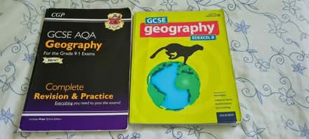 Photo of free GCSE Geography books (Priestwood RG42) #1