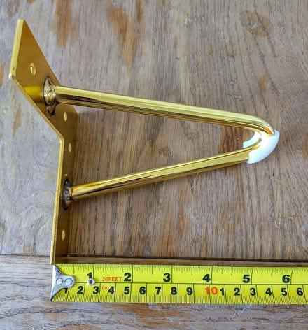 Photo of free 4 Cabinet legs with extra balance leg (Macclesfield SK11) #3