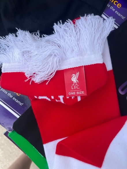 Photo of free Liverpool scarf (Kidbrooke SE9) #4