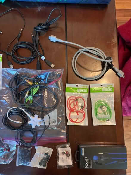 Photo of free Audio cables, head phone accessorie (Valley Trails, Pleasanton) #1