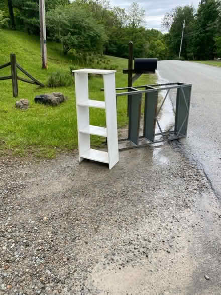 Photo of free Shelving (Near murrysville) #1