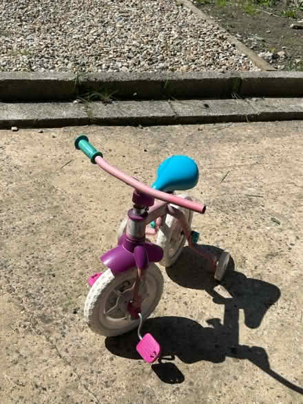 Photo of free Kids Bicycles 2-3yrs (Bradford Bd10) #2