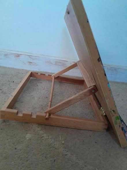 Photo of free Art stand (Smiths Estate OX28) #1