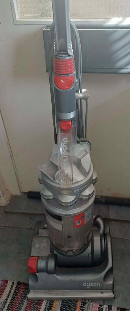 Photo of free Dyson vacuum cleaner (Wakefield WF1) #1