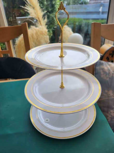 Photo of free 3 tier cake plate (plastic) (Drylaw EH4) #1